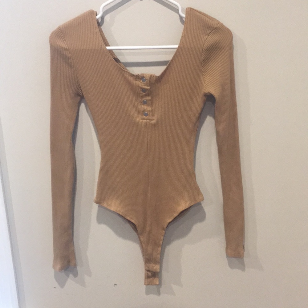 Mustard yellow tight shirt